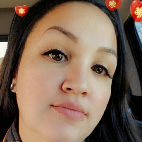 Meet your Posher, Leah - Picture 2 of 2